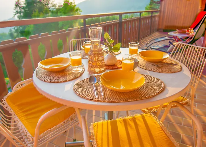 Mountain View Balcony Et Comfort *