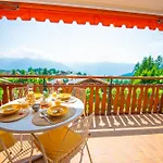 Mountain View Balcony Et Comfort