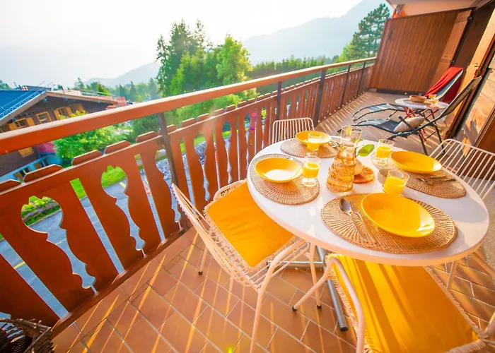 Mountain View Balcony Et Comfort Apartment